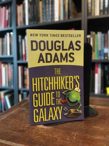 The Ultimate Hitchhiker's Guide to the Galaxy - Douglas Adams