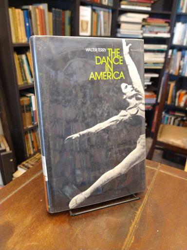 The Dance in America - Walter Terry