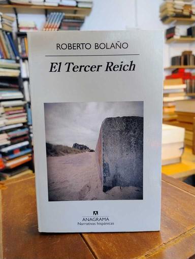 El Tercer Reich - Roberto Bolaño