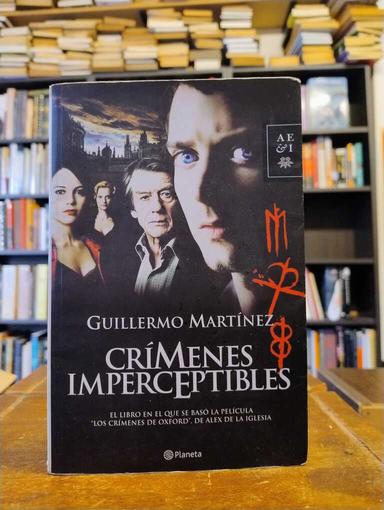 Crímenes imperceptibles - Guillermo Martínez